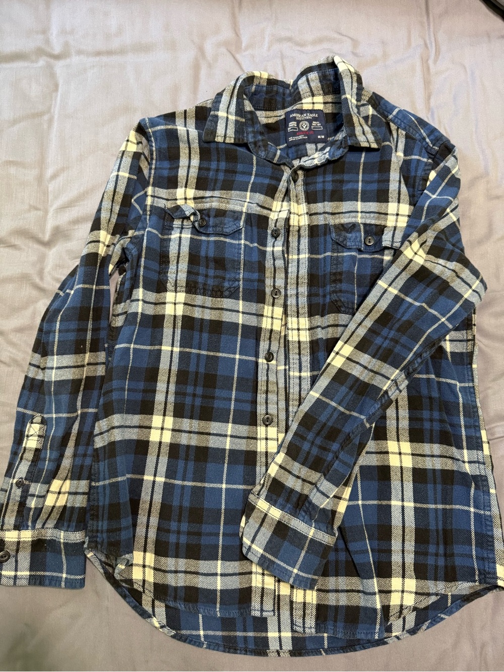 American Eagle Outfitters Blue & Black Plaid Button-Down Shirt